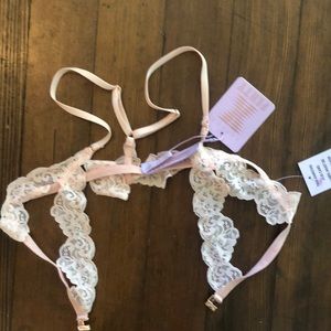 Savage X Fenty cut out lace bra with Gold class front.